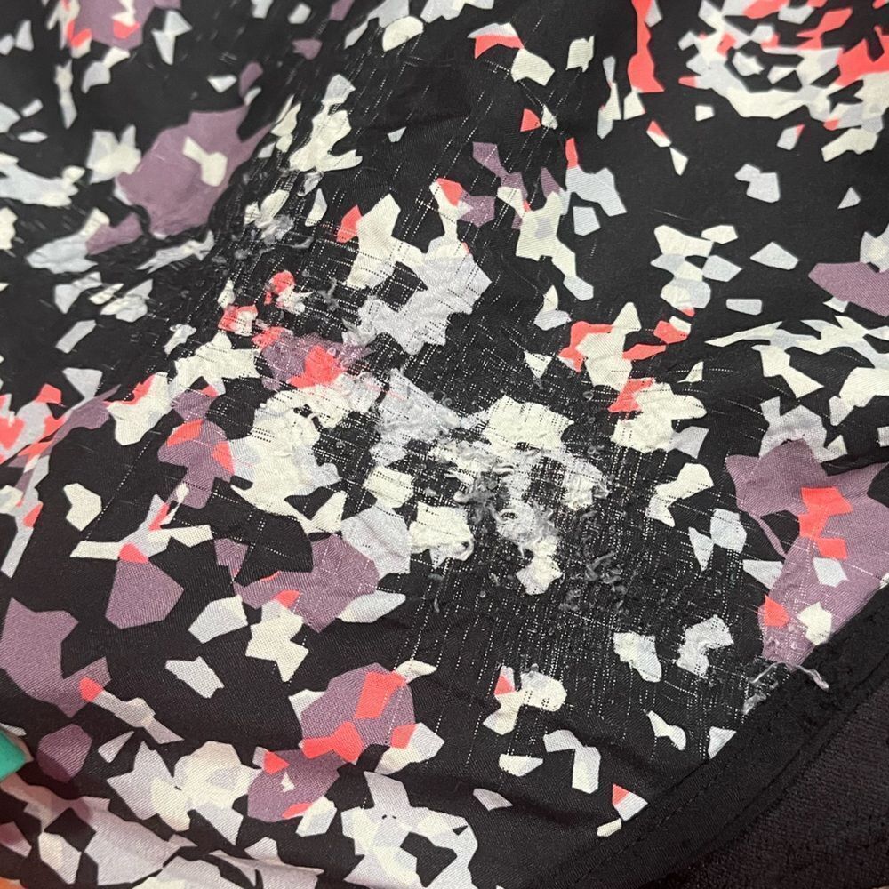 Under Armour Womens Fly by 2.0 Printed Running Shorts Black Multicolor Size XXL - Picture 4 of 4